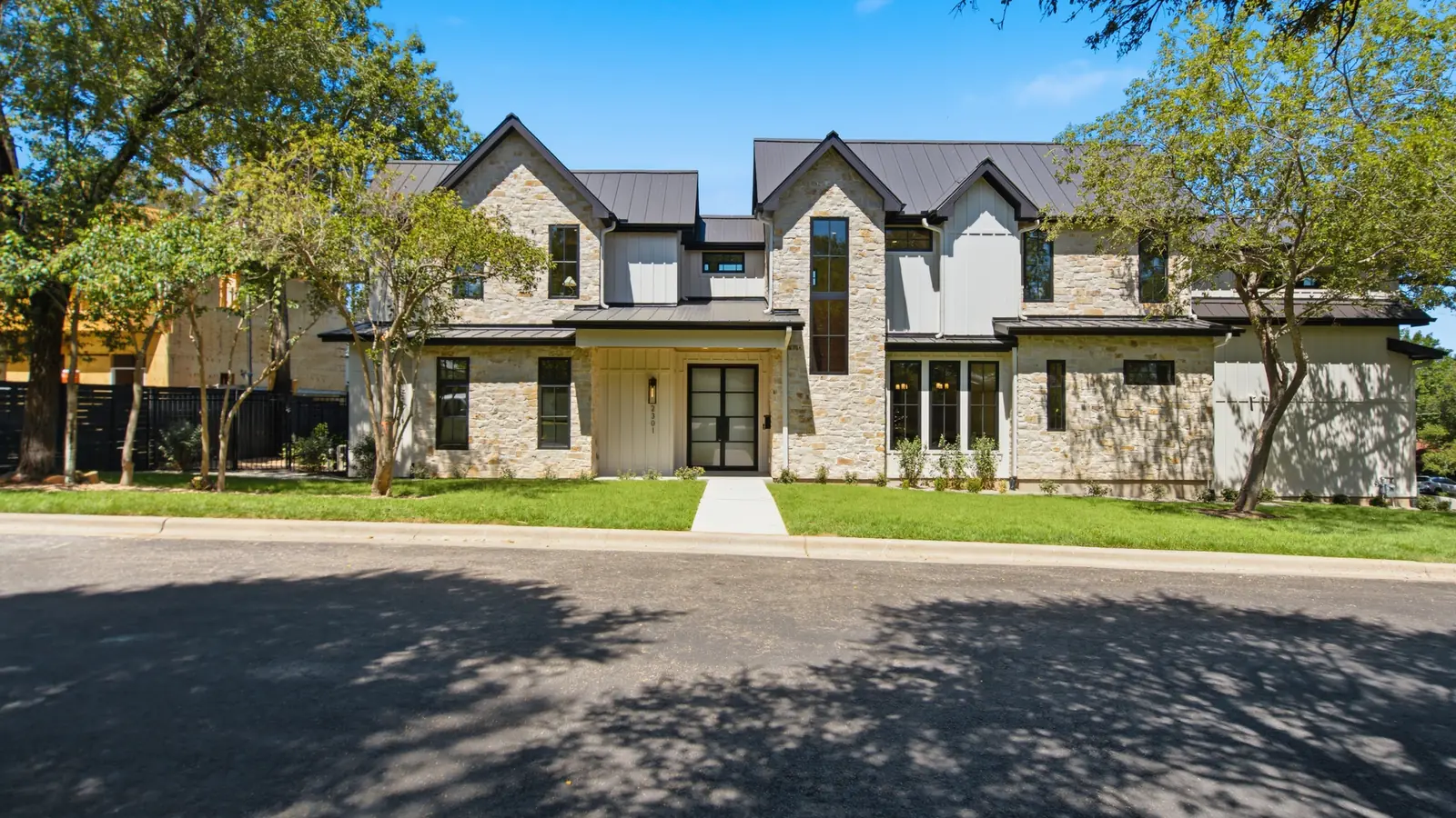 2301 Westworth - photo 1